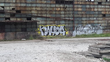 Graffiti Wall - Photo by dzik - hayog, lers