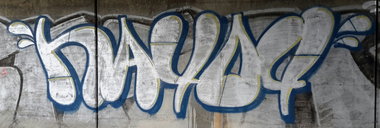 Graffiti Bombing - Photo by dzik - hayog, wild