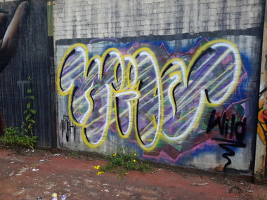 Graffiti Wall - Photo by dzik - Wild, hajok