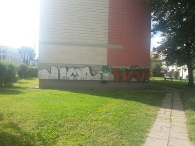 Graffiti Wall - Photo by dzikidziki