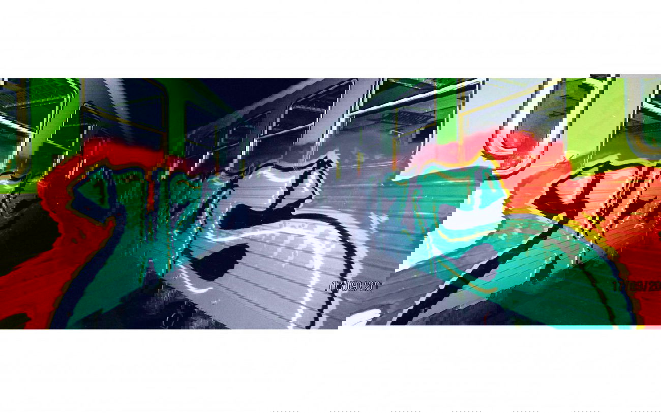 Graffiti Train - Photo by eRik1 - WzS, CreW