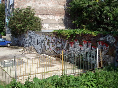 Graffiti Bombing - Photo by ebicpr