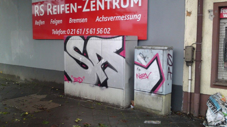 Graffiti Bombing in Mg - Photo by edding3000 - sa (2011)