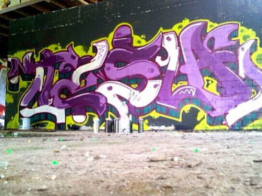 Graffiti Wall in mg - Photo by edding3000 - tesla (2013)