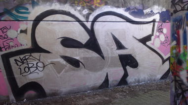 Graffiti Bombing - Photo by edding3000 - sa (2012)