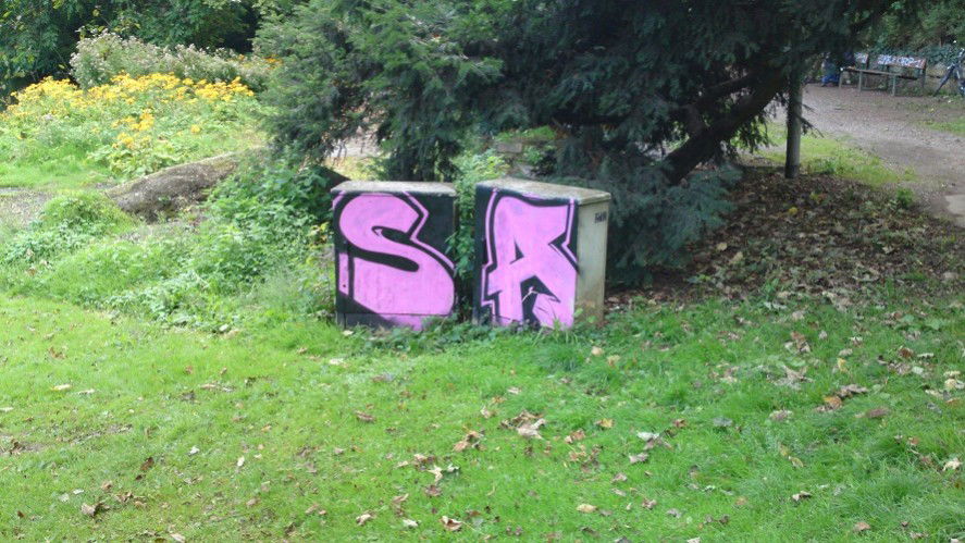 Graffiti Bombing in Germany - Photo by edding3000 - sa (2011)