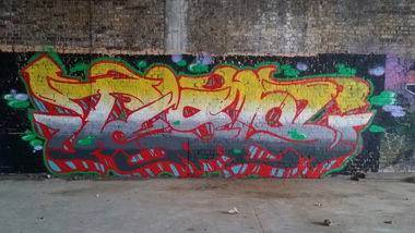 Graffiti Wall - Photo by edding3000 - tesla (2014)