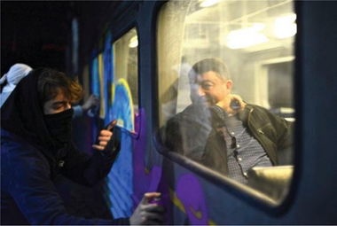 Graffiti Artwork - Photo by edson