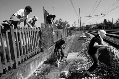 Graffiti Artwork - Photo by edson