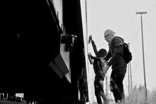 Graffiti Artwork - Photo by edson