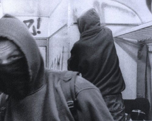 Graffiti Artwork - Photo by edson