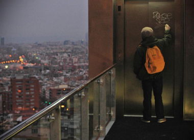 Graffiti Artwork - Photo by edson