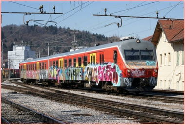 Graffiti Train - Photo by edson