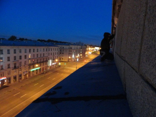 Graffiti Artwork - Photo by edson