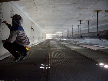 Graffiti Artwork - Photo by edson