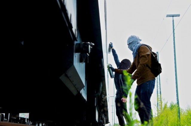 Graffiti Artwork - Photo by edson