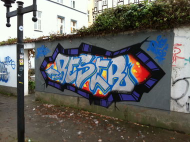 Graffiti Wall - Photo by egal098 - beser, ong