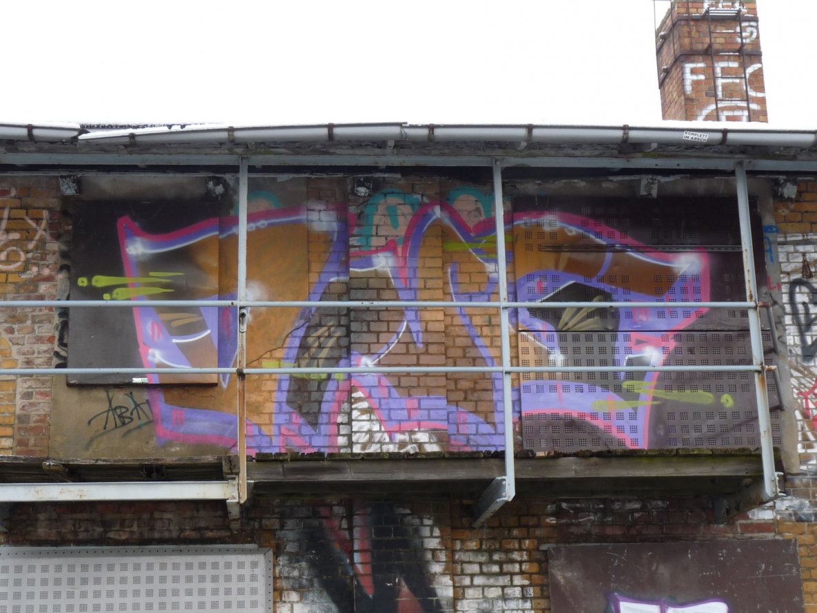 Graffiti Wall - Photo by egal098 - ong