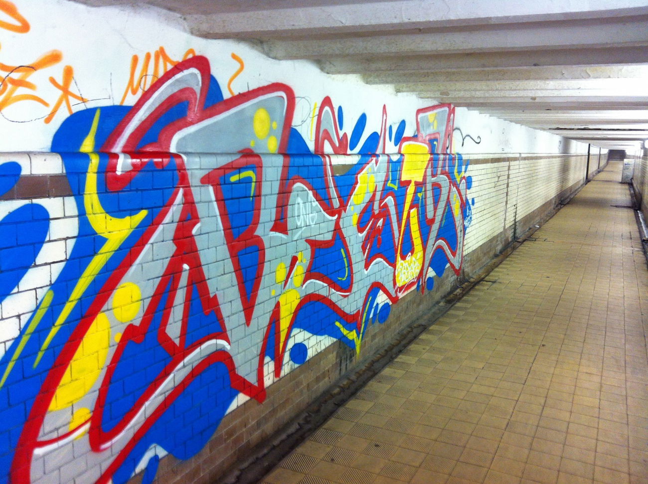 Graffiti Wall - Photo by egal098 - ong, beser