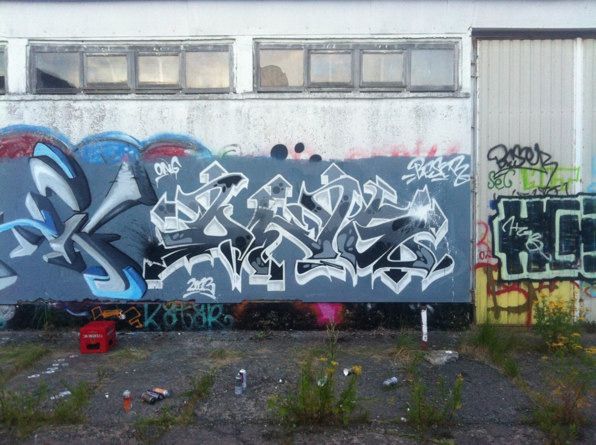 Graffiti Wall - Photo by egal098 - ong