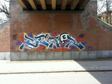 Graffiti Wall - Photo by egal098 - beser, ong