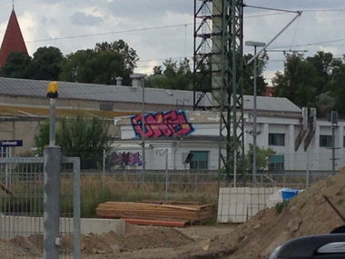 Graffiti Bombing - Photo by egal098 - ong