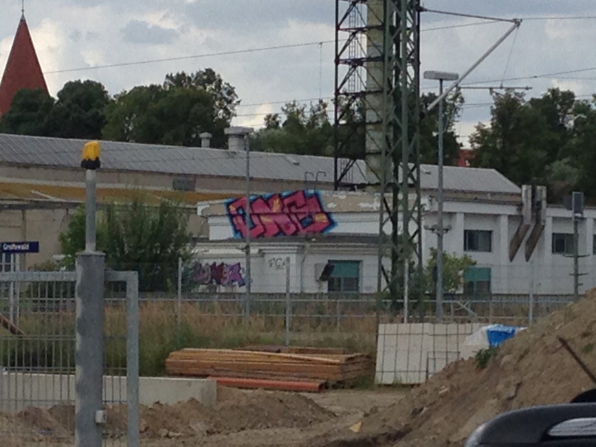 Graffiti Bombing - Photo by egal098 - ong