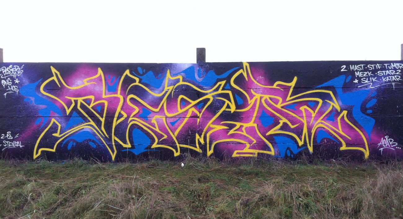 Graffiti Wall - Photo by egal098 - beser, ong