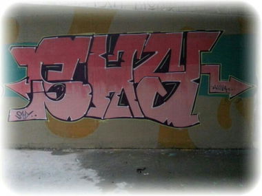 Graffiti Wall - Photo by eiersalat - shy (2013)