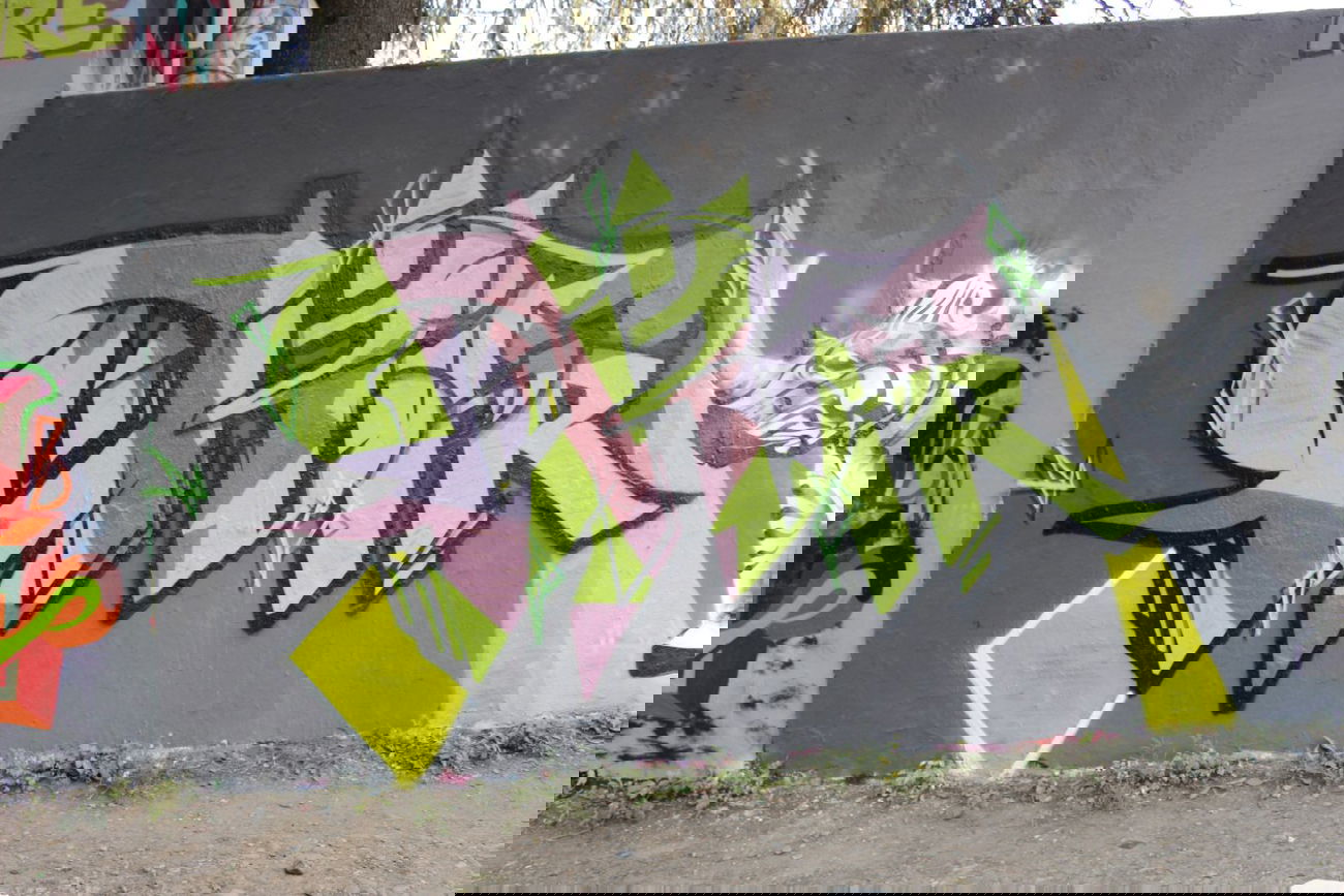 Graffiti Wall - Photo by eiersalat - dripr