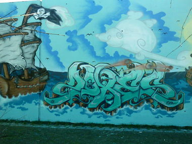 Graffiti Wall - Photo by ekszer - zoxes (2015)