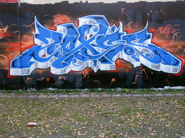 Graffiti Wall - Photo by ekszer - zoxes (2014)