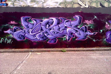 Graffiti Wall - Photo by ekszer - zoxes (2015)