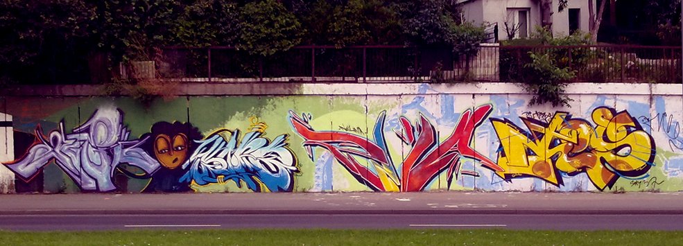 Graffiti Wall in Wa?y B - Photo by eliano1 (2011)
