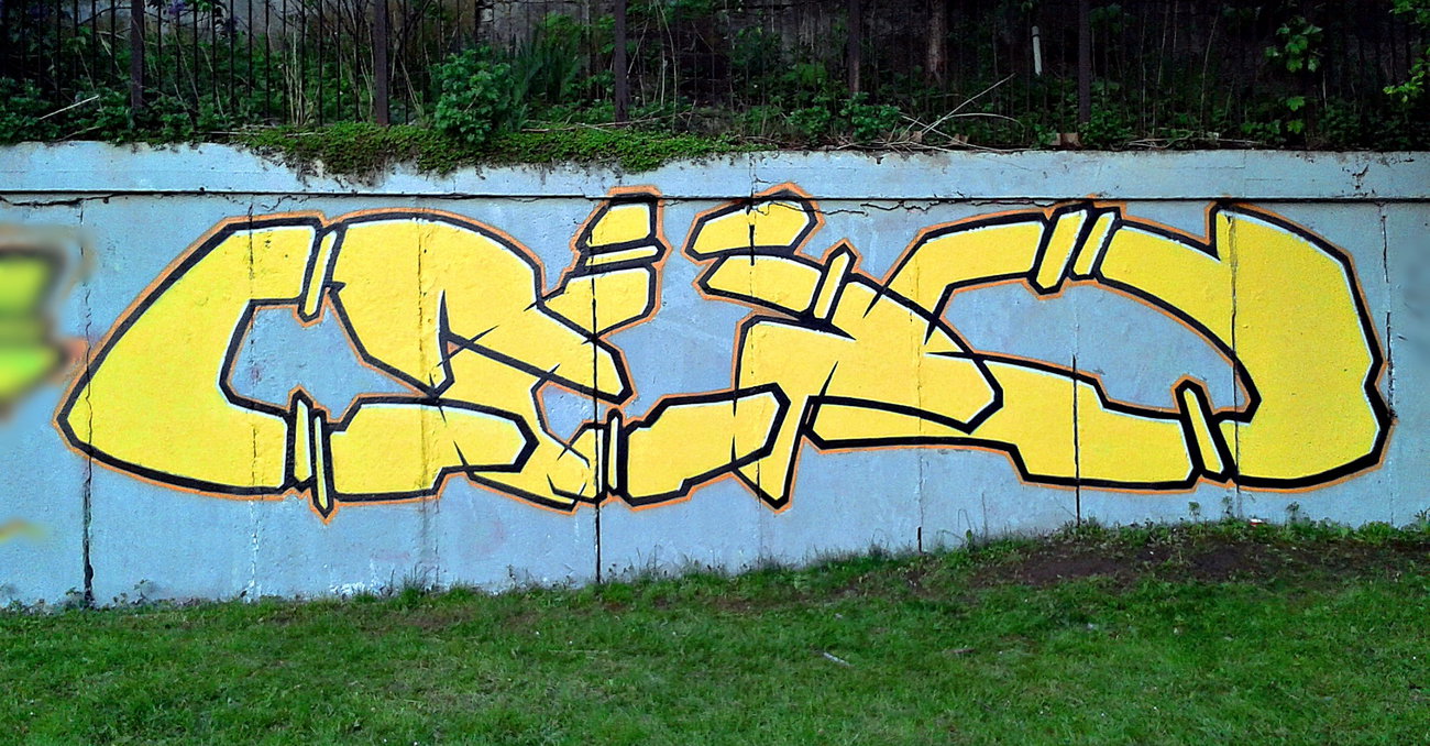 Graffiti Wall in Poland - Photo by eliano1