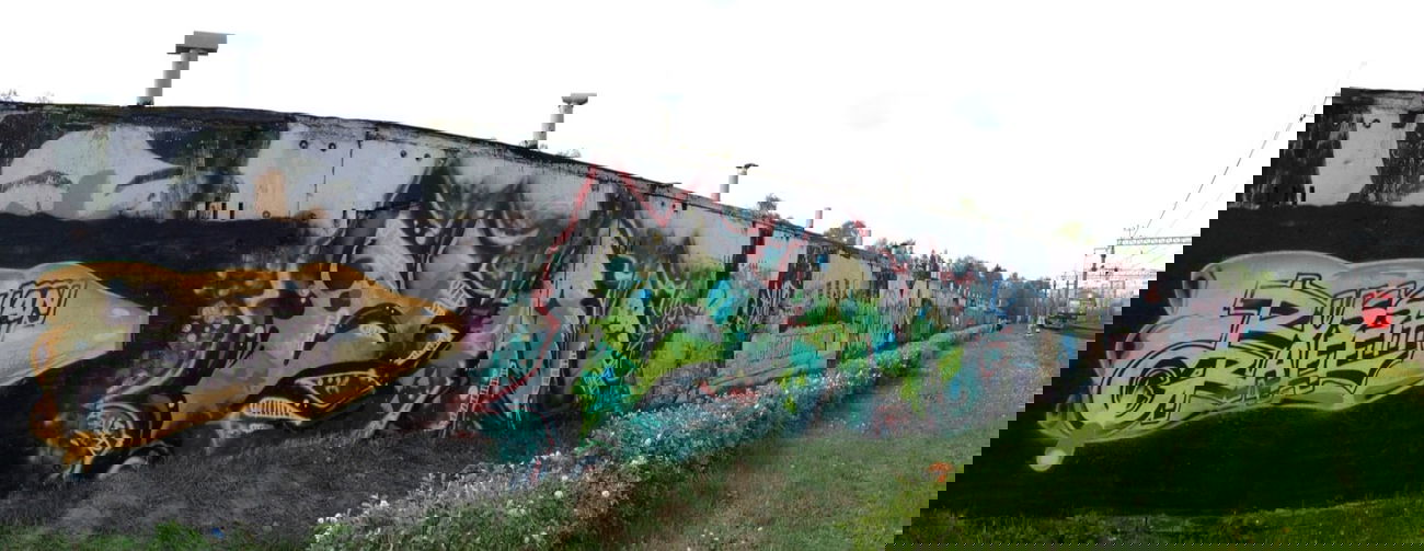 Graffiti Wall - Photo by em - em, line (2013)