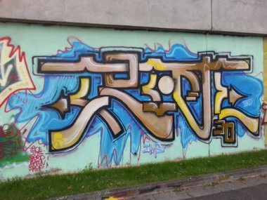 Graffiti Wall - Photo by emilyerdbeere - ?