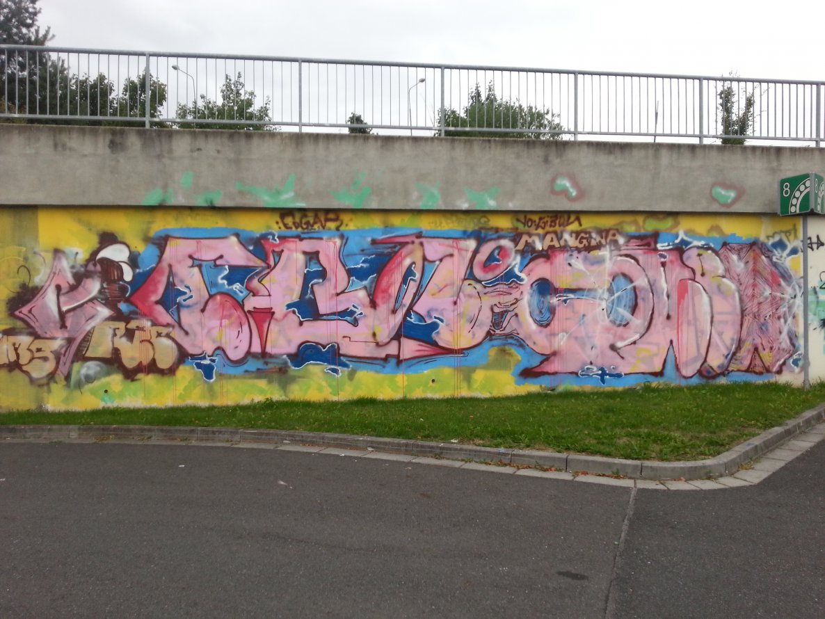 Graffiti Wall - Photo by emilyerdbeere - ?