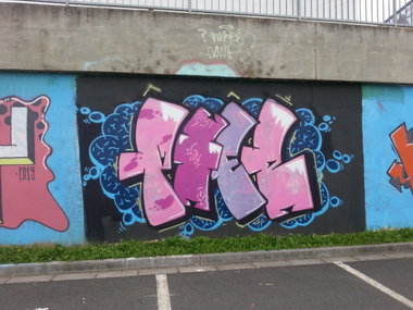Graffiti Wall - Photo by emilyerdbeere - pher