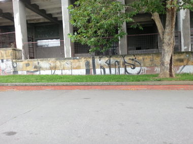 Graffiti Bombing - Photo by emilyerdbeere - kns, praha