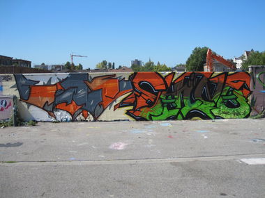 Graffiti Wall - Photo by emilyerdbeere - ?, shine, karlsruhe