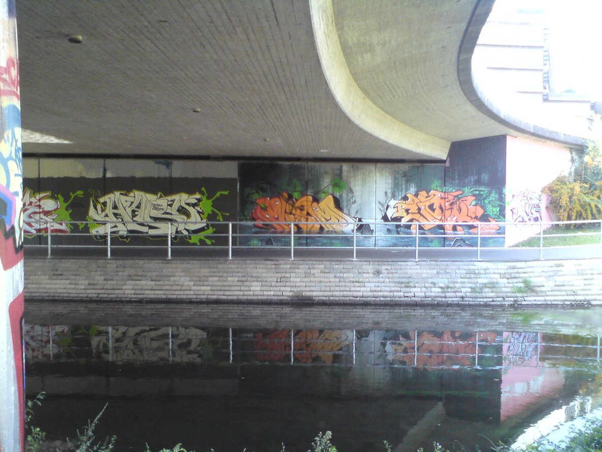 Graffiti Wall - Photo by emilyerdbeere