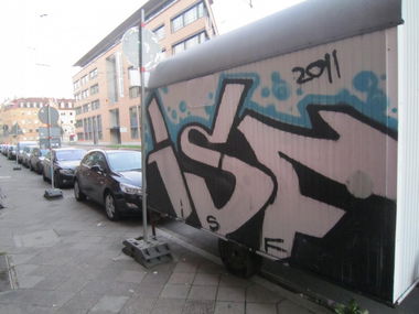 Graffiti Bombing - Photo by emilyerdbeere - isf, karlsruhe