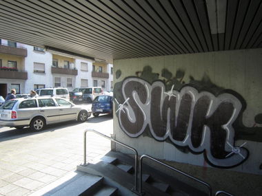 Graffiti Bombing - Photo by emilyerdbeere - swk, karlsruhe