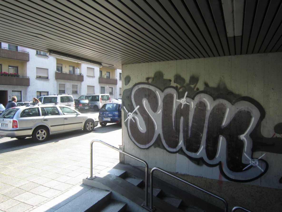 Graffiti Bombing - Photo by emilyerdbeere - swk, karlsruhe
