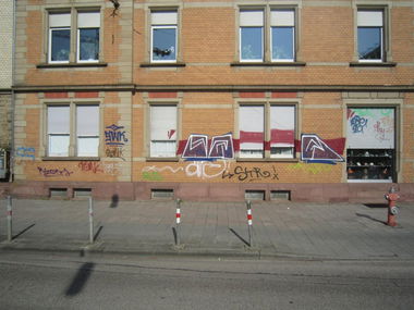Graffiti Bombing - Photo by emilyerdbeere - swk, karlsruhe