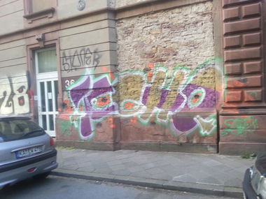 Graffiti Bombing - Photo by emilyerdbeere - techo, karlsruhe