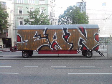 Graffiti Bombing - Photo by emilyerdbeere - ean, 180, karlsruhe