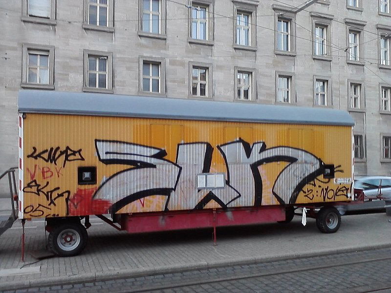 Graffiti Bombing - Photo by emilyerdbeere - slk, karlsruhe