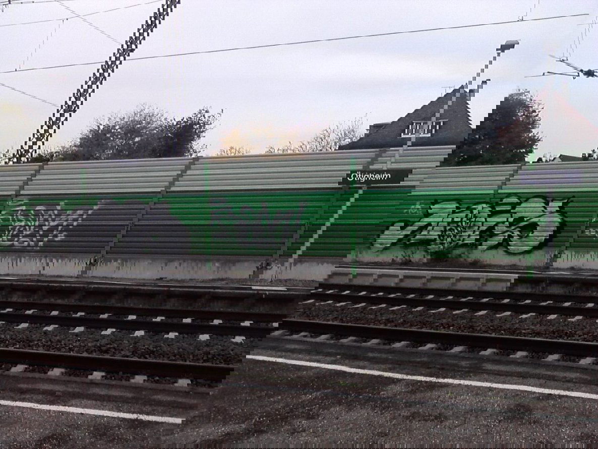 Graffiti Bombing - Photo by emilyerdbeere - nois, slk, karlsruhe